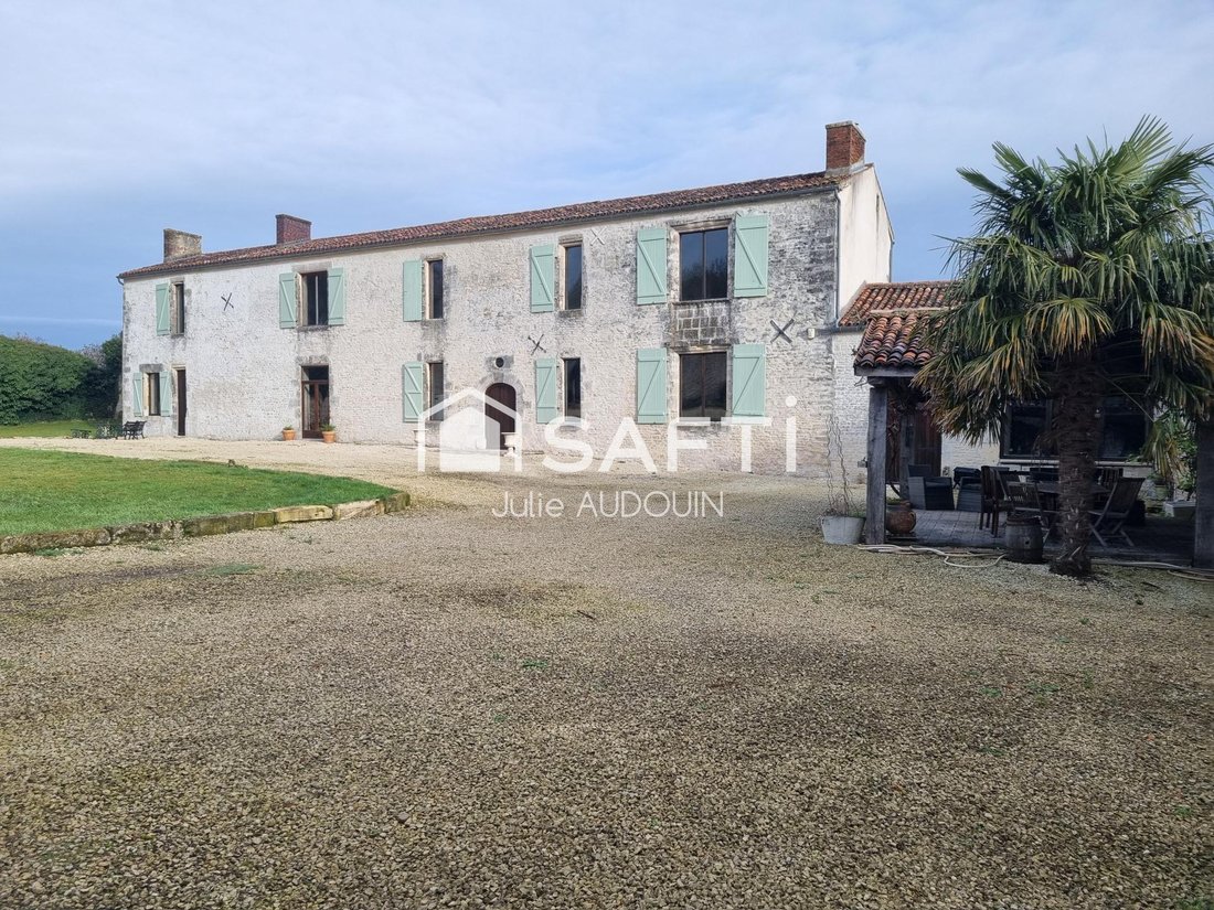 House in Chives, Nouvelle-Aquitaine, France 1 - 16662670