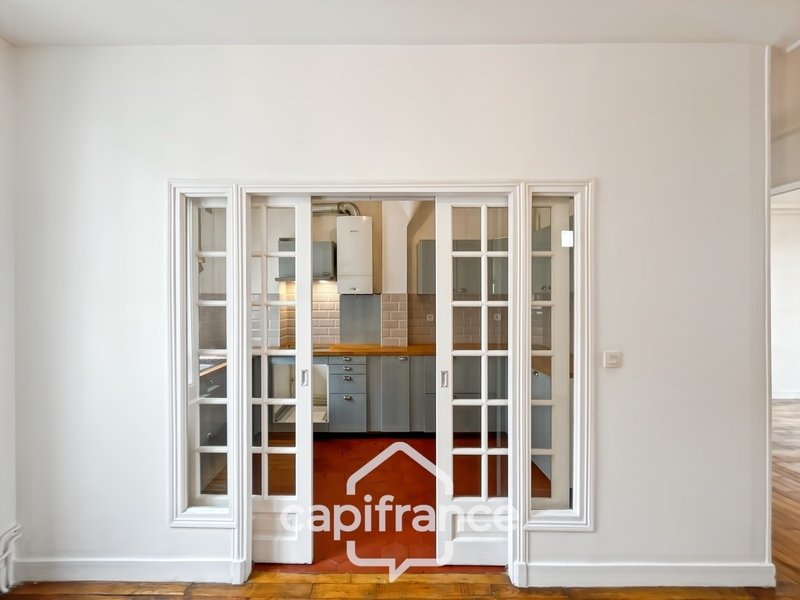 Apartment in Fontenay-sous-Bois, Ile-de-France, France 4 - 16664004
