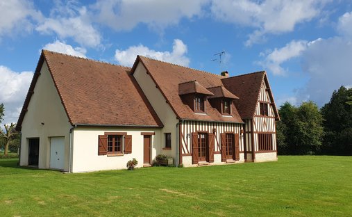 Castle for Sale in Pont-l'Évêque, Normandy, France