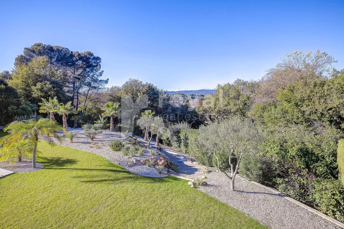 Villa in Mougins, Provence-Alpes-Côte d'Azur, France 4 - 14945803