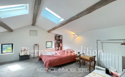 Beautiful Stone Property With Views And Pool