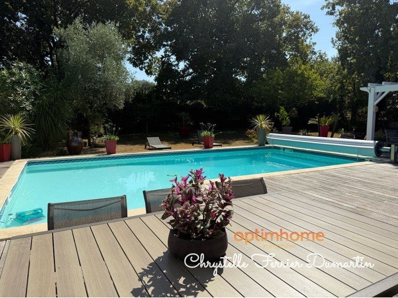 Villa in Centre, Carbon-Blanc, France 1 - 16661412