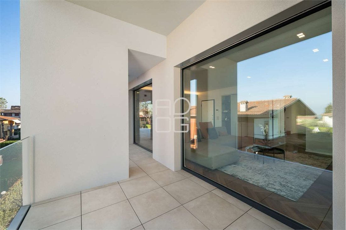 Apartment in Desenzano Centro, Desenzano del Garda, Lombardy 4 - 13880924
