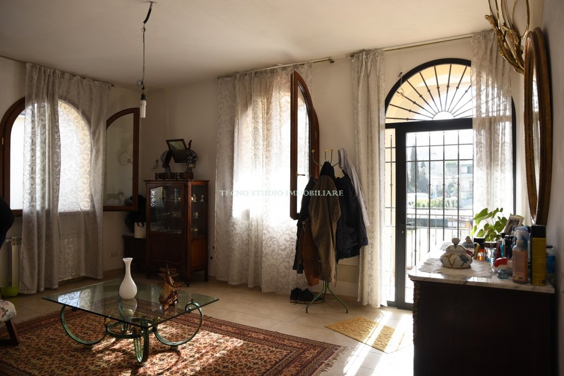 Villa in Center, Florence, Tuscany 3 - 16663419