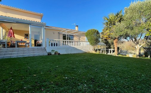 House in Vaux-sur-Mer, Nouvelle-Aquitaine, France 1