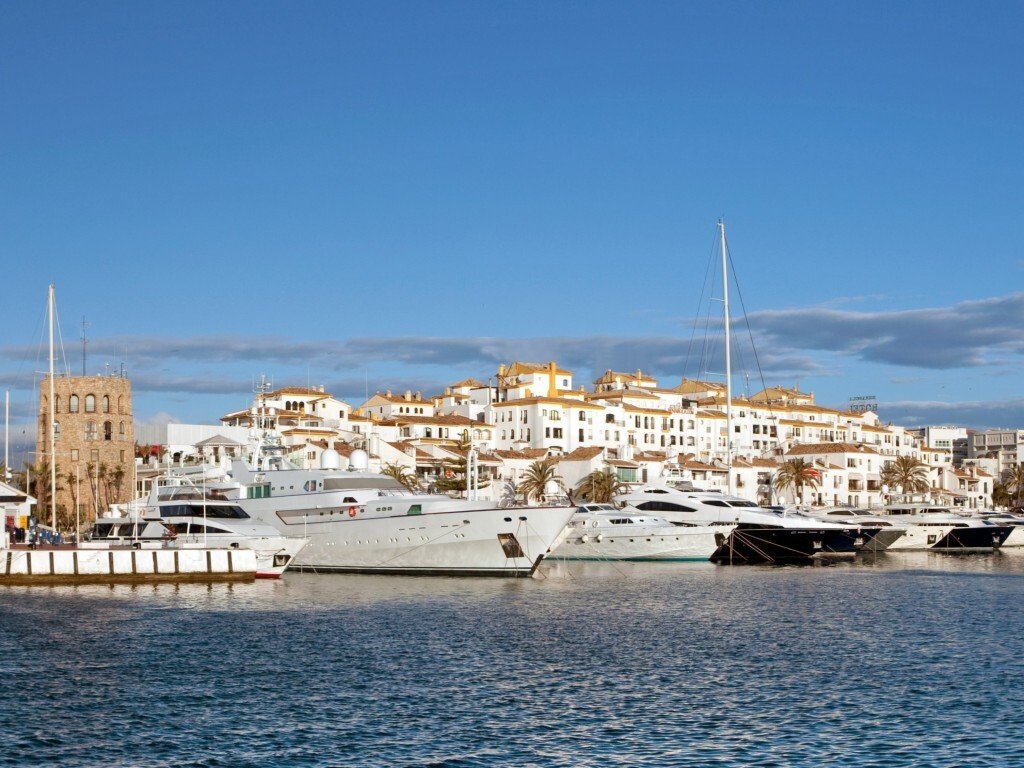 Apartment in Puerto Banus, Marbella, Spain 1 - 16663853