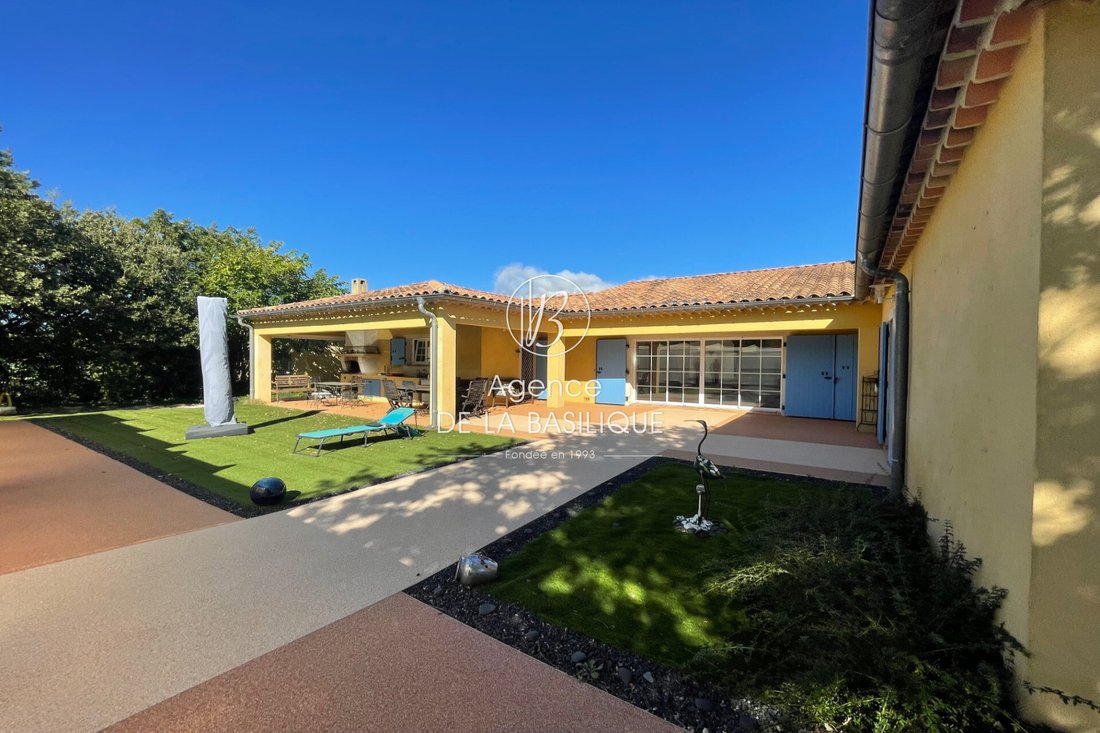 Villa in Ollieres, Provence-Alpes-Côte d'Azur, France 1 - 16662116