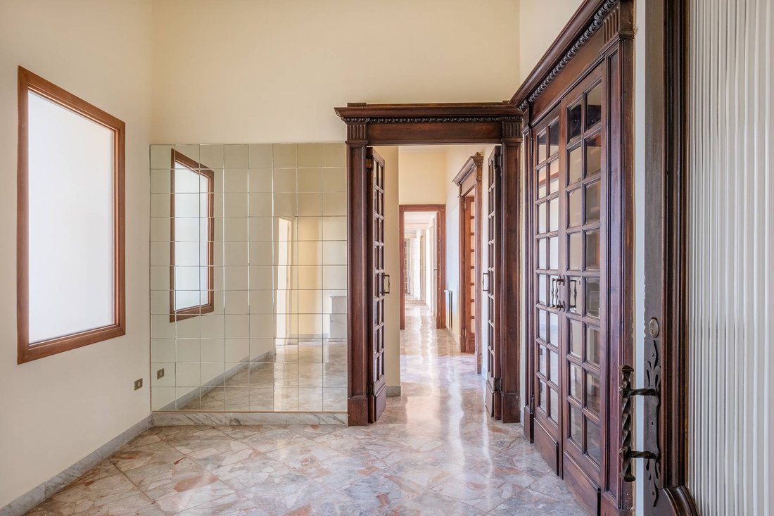 Apartment in Naples, Campania, Italy 1 - 16538508