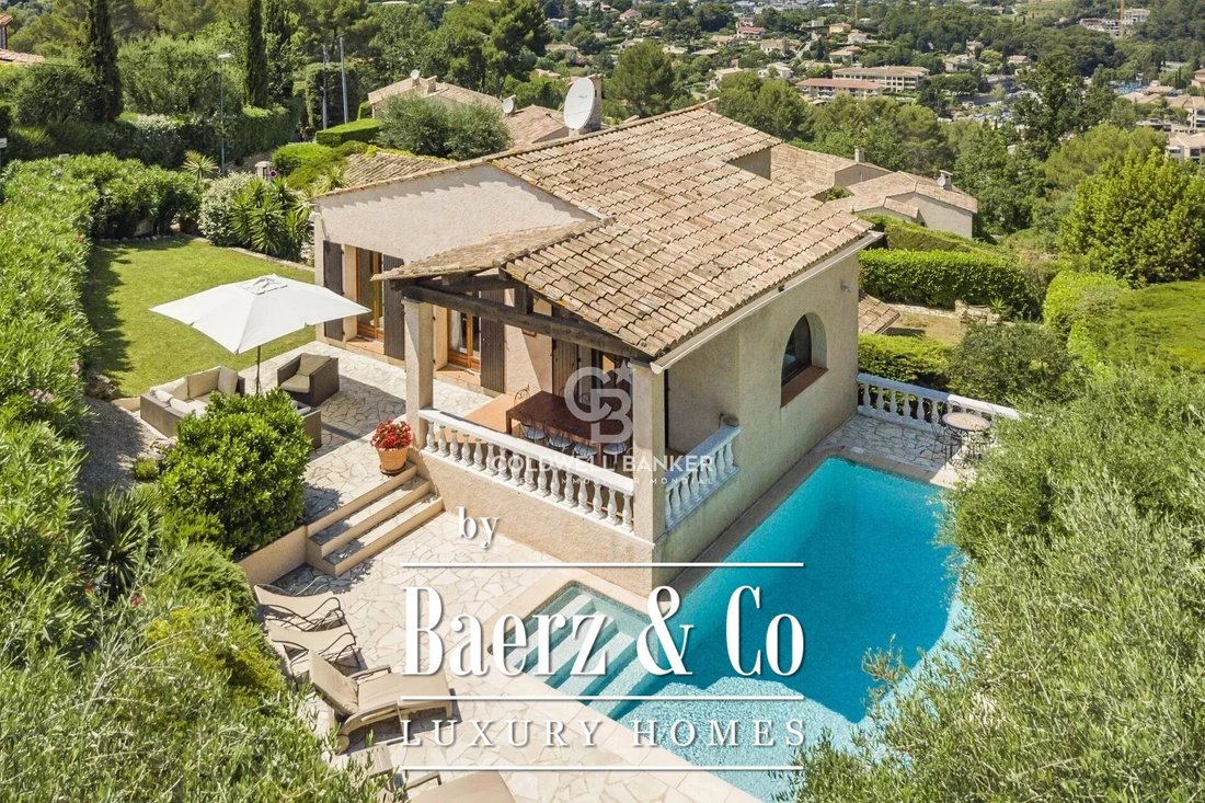 House in Mougins, Provence-Alpes-Côte d'Azur, France 1 - 16666077
