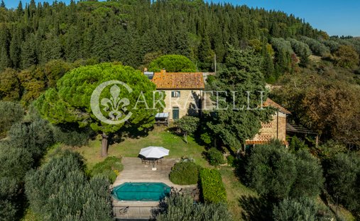 Castle for Sale in Montespertoli, Tuscany, Italy