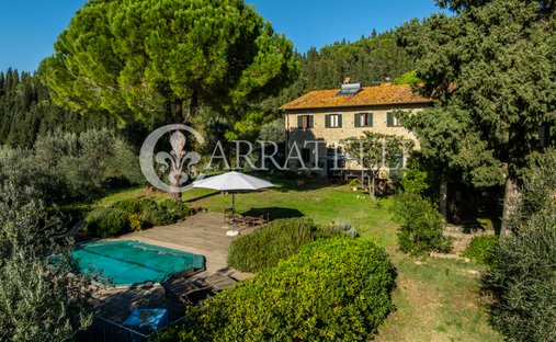 Castle for Sale in Montespertoli, Tuscany, Italy