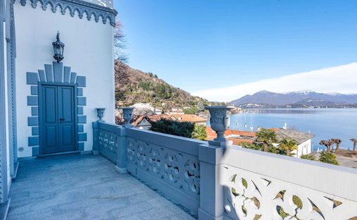 Castle for Sale in Lesa, Piedmont, Italy