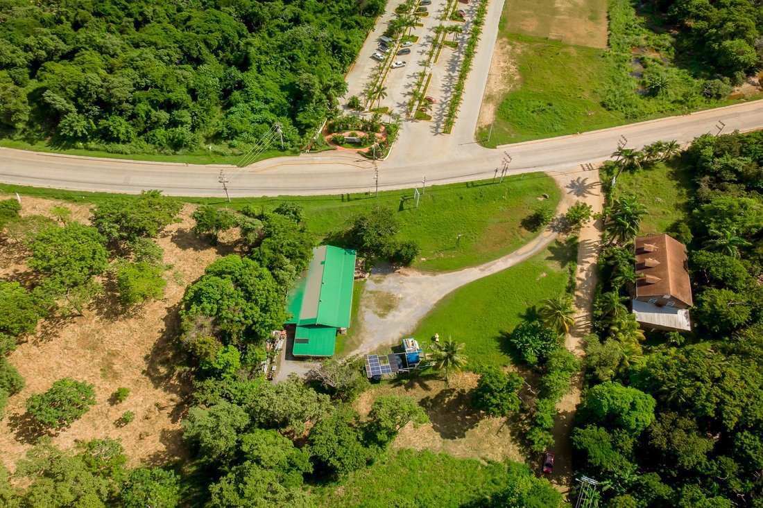 Land in Dixon Cove, Bay Islands Department, Honduras 4 - 16667008