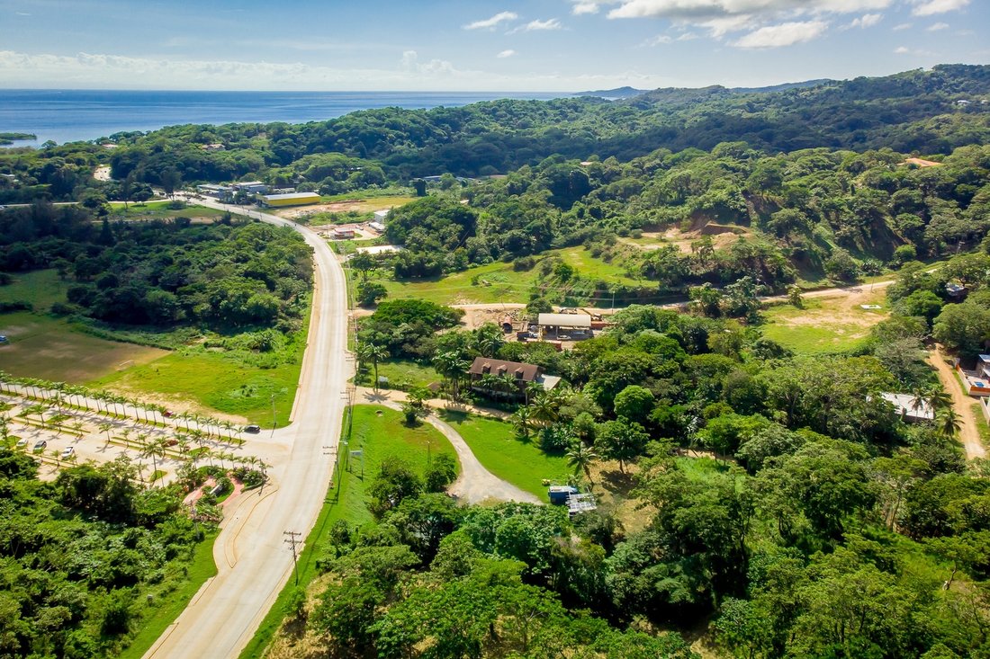 Land in Dixon Cove, Bay Islands Department, Honduras 5 - 16667008
