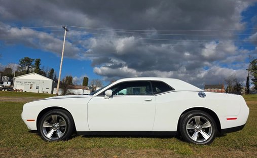 2019 Dodge Challenger SXT Coupe 2D in Hillsville, VA, United States 1