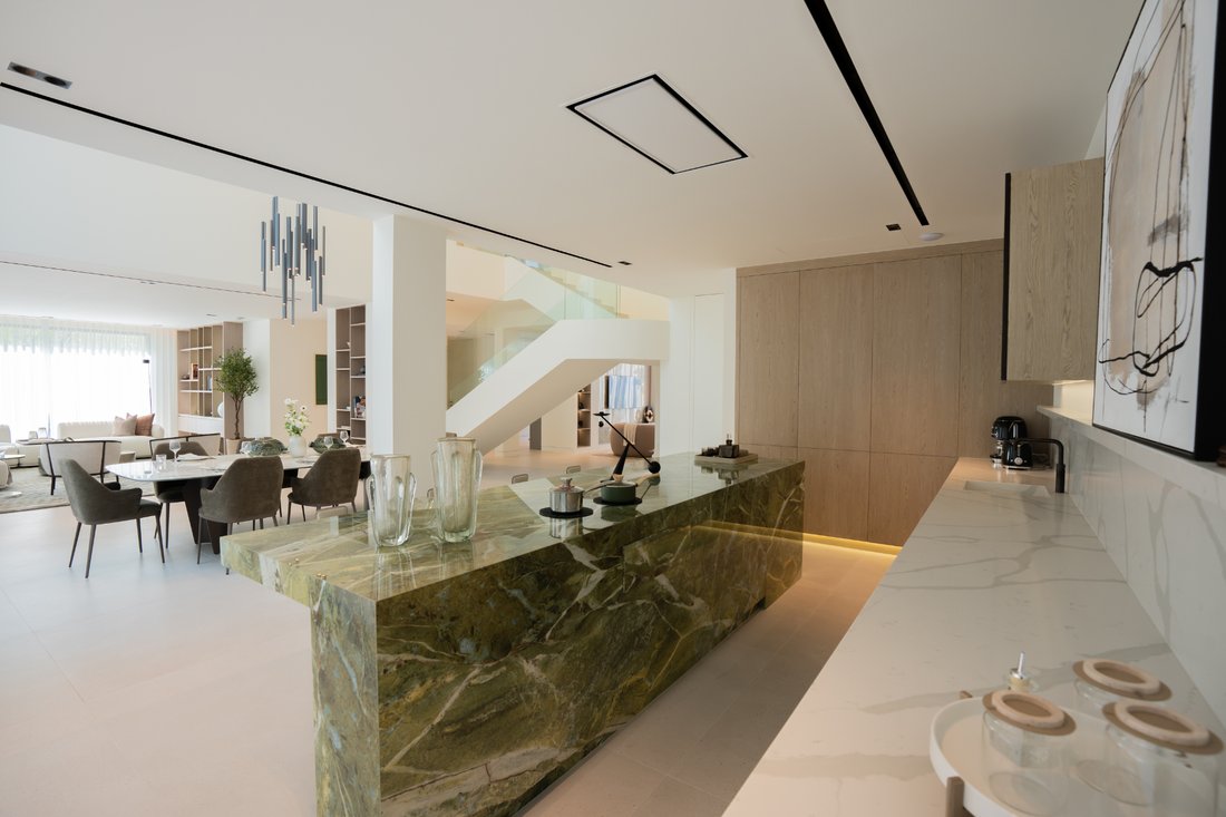 Villa in Jumeirah Islands / Juzur Jumeirah, Dubai, United Arab Emirates 2 - 16667152