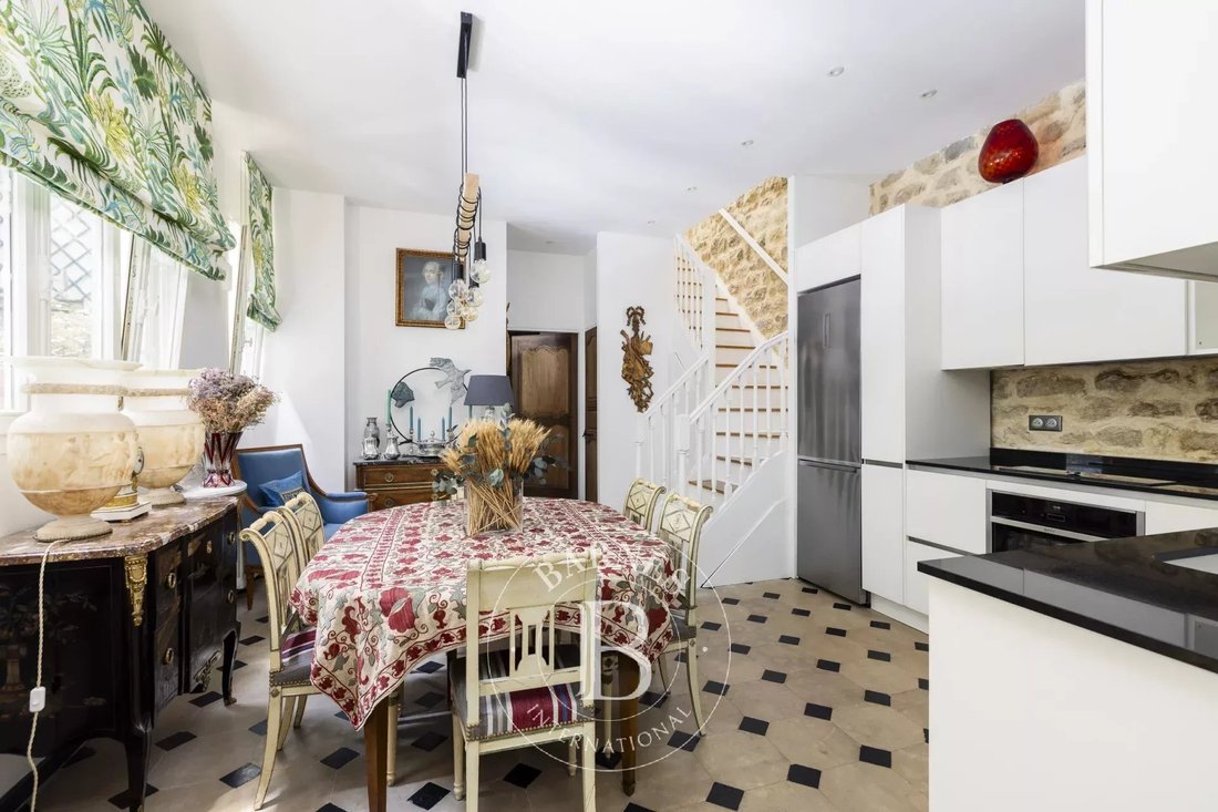 Apartment in Invalides, Paris 7e Arrondissement, Paris 4 - 16667621