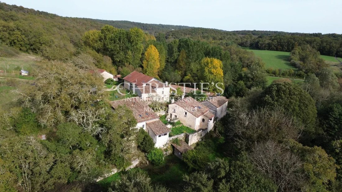 House in Saint Ausone-Saint Martin-Saint Gelais, Angoulême, France 1 - 16667511