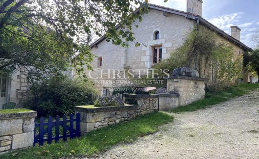 Magnificent Renaissance Chateau Near Angoulême