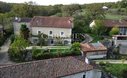 Magnificent Renaissance Chateau Near Angoulême