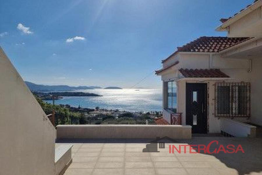 Villa in Kalyvia Thorikou, Attica, Greece 1 - 16667097