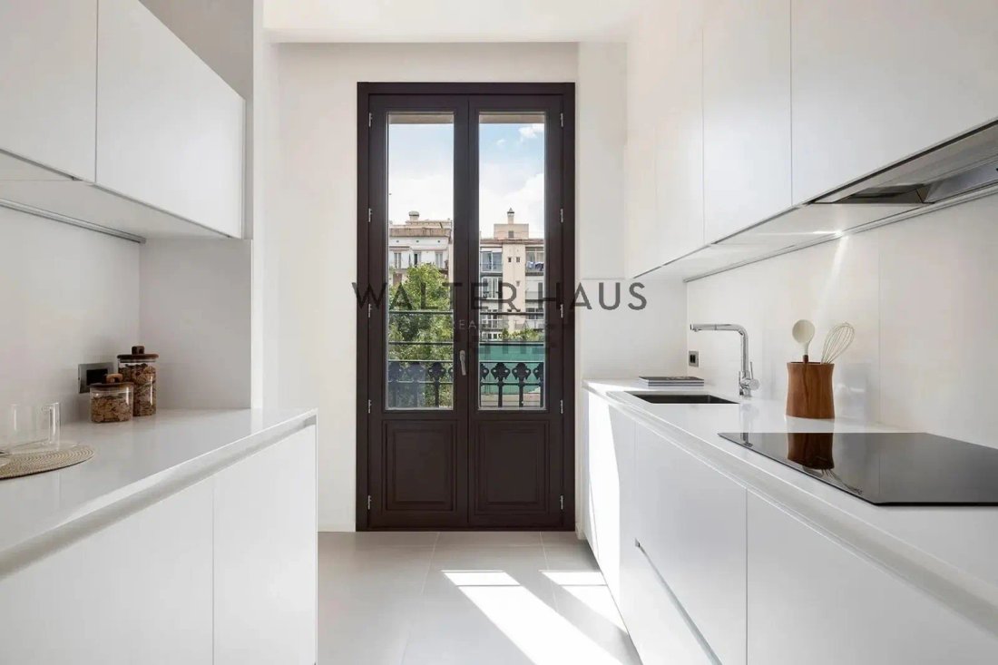 Apartment in Eixample, Barcelona, Spain 4 - 12513025