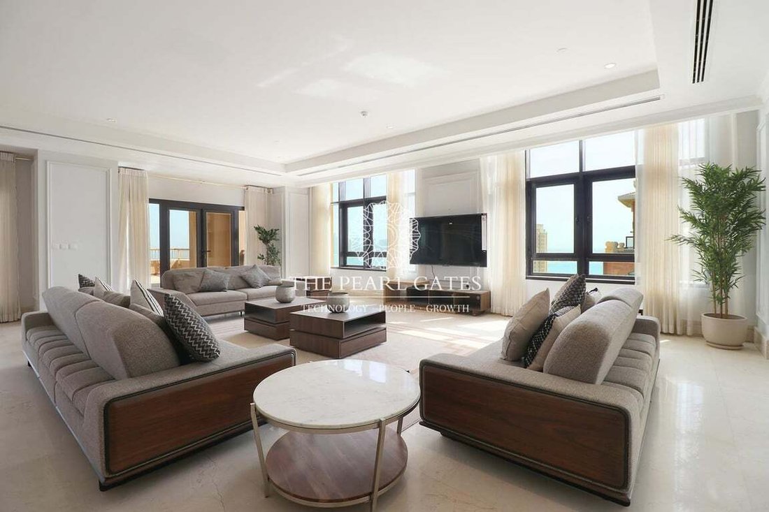 Photo inspiration: Picture Idea: Newly Renovated Full Sea View 4 Bdr Penthouse In Doha