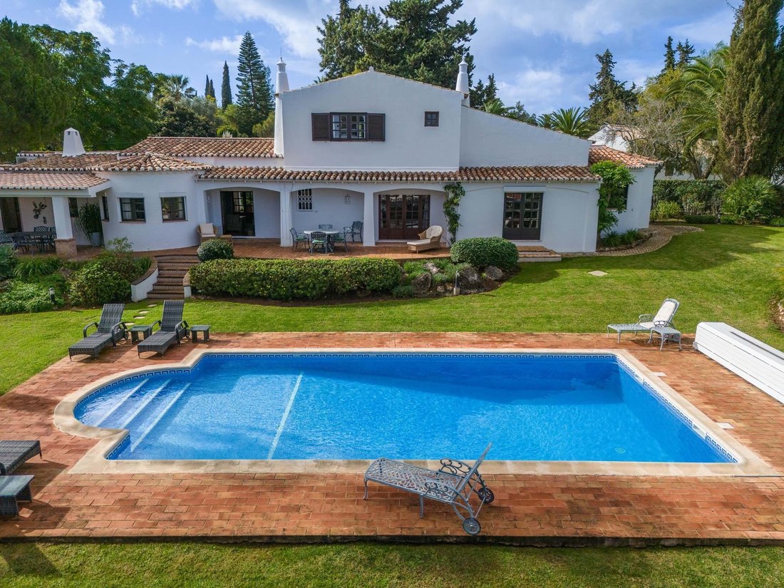 Villa in Mexilhoeira Grande, Algarve, Portugal 3 - 16667275