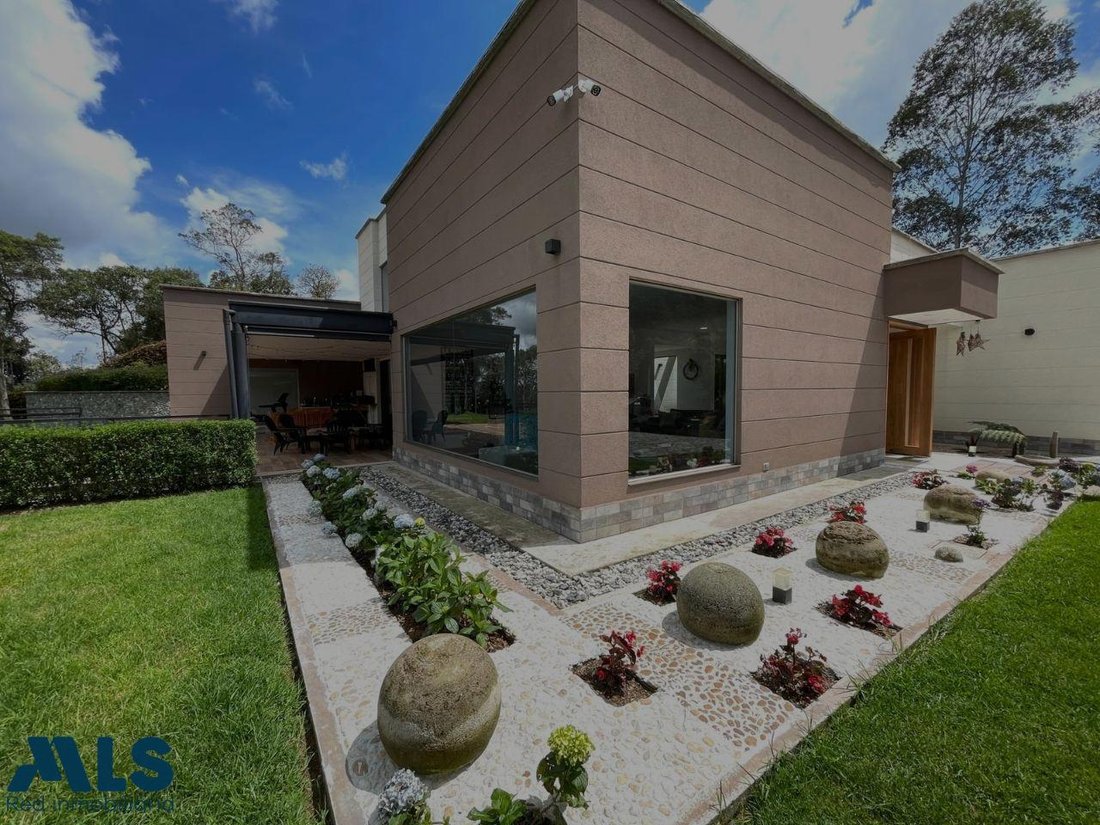 House in Envigado, Antioquia, Colombia 4 - 16667457