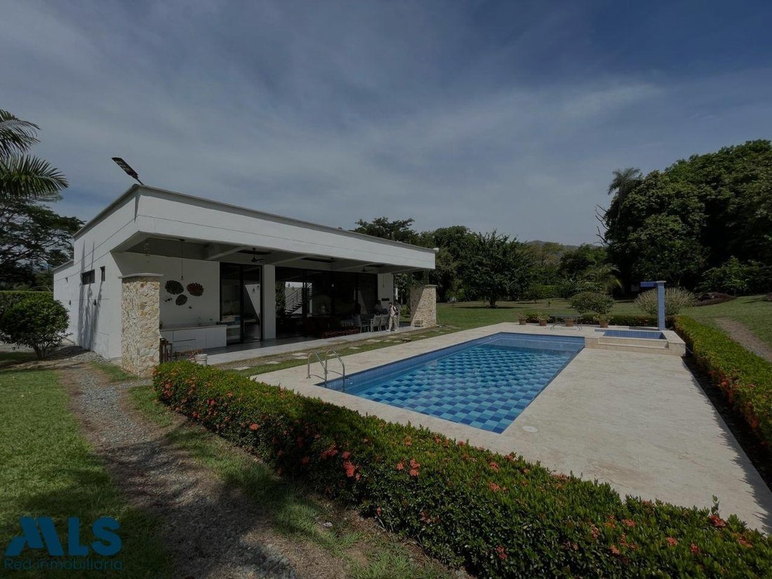 Finca in El Espinal, Antioquia, Colombia 1 - 16667444