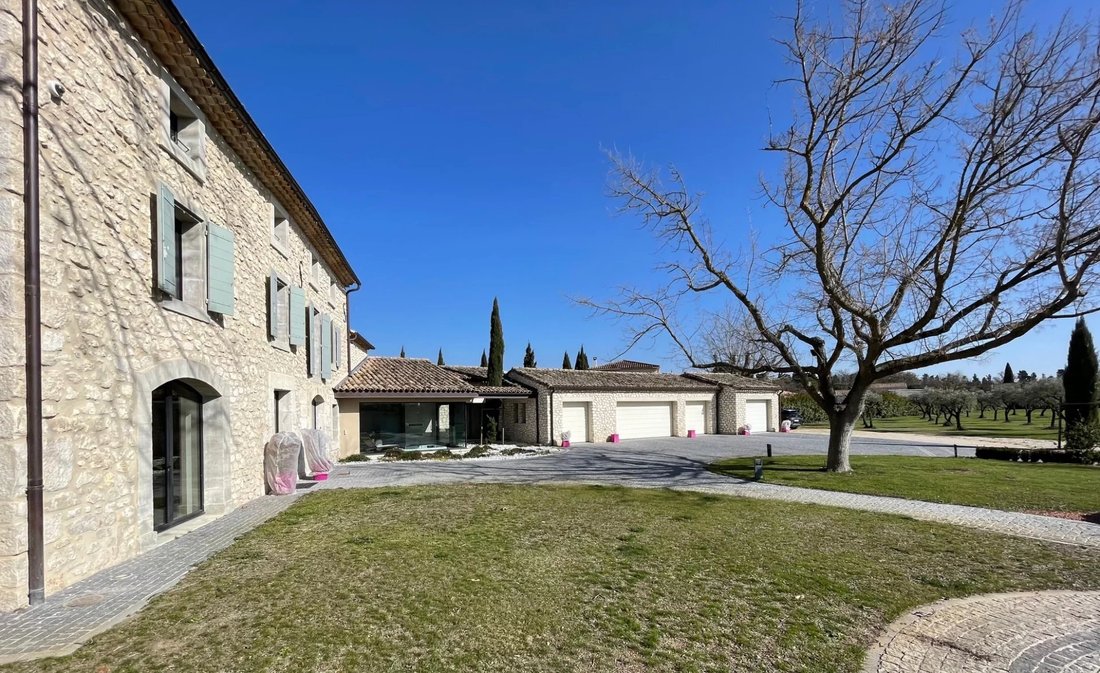 Country House in Nevons-route d'Apt, L'Isle-sur-la-Sorgue, France 4 - 16667353