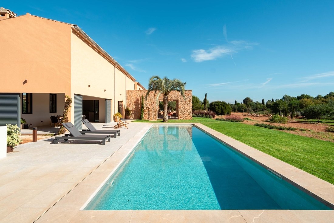 Finca in Santa Maria del Cami, Balearic Islands, Spain 3 - 16667426