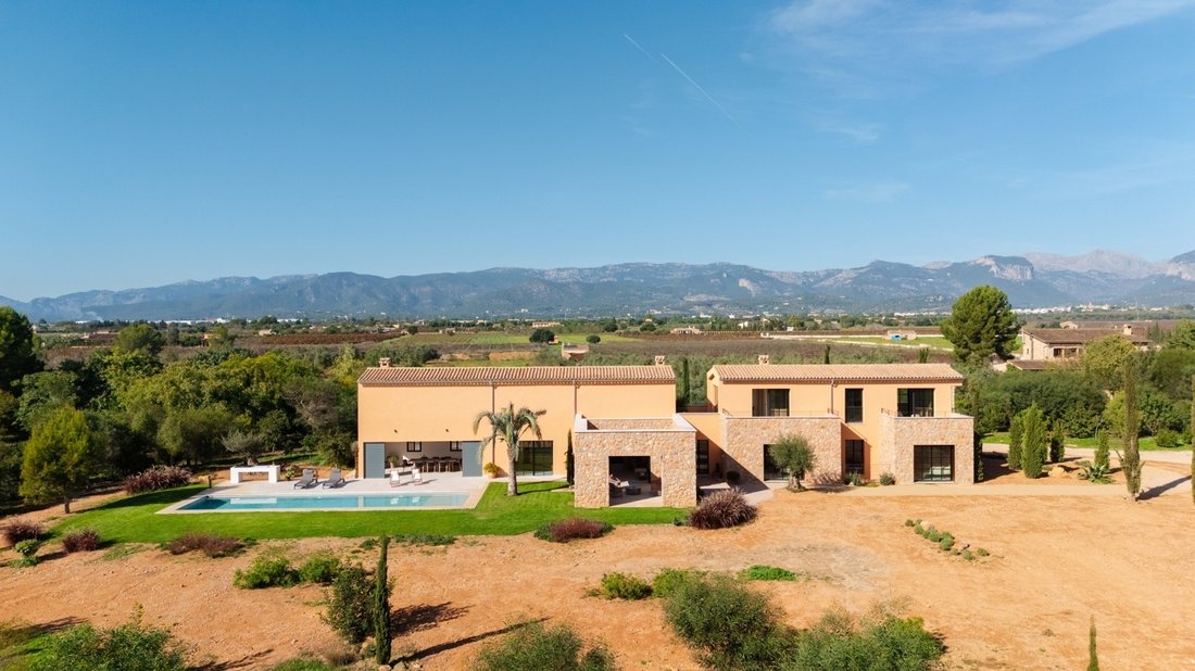 Finca in Santa Maria del Cami, Balearic Islands, Spain 1 - 16667426
