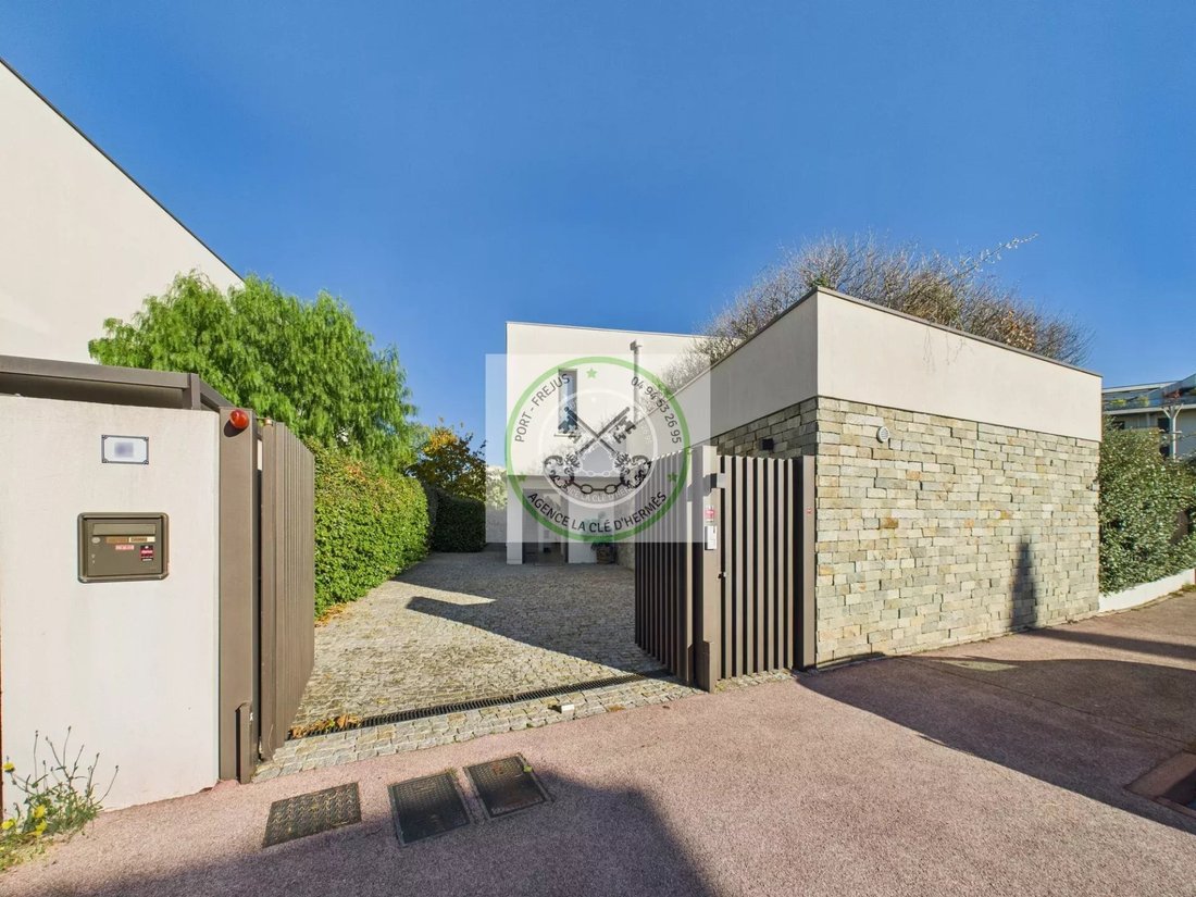 Villa in Counillier Valescure, Frejus, France 2 - 16667201