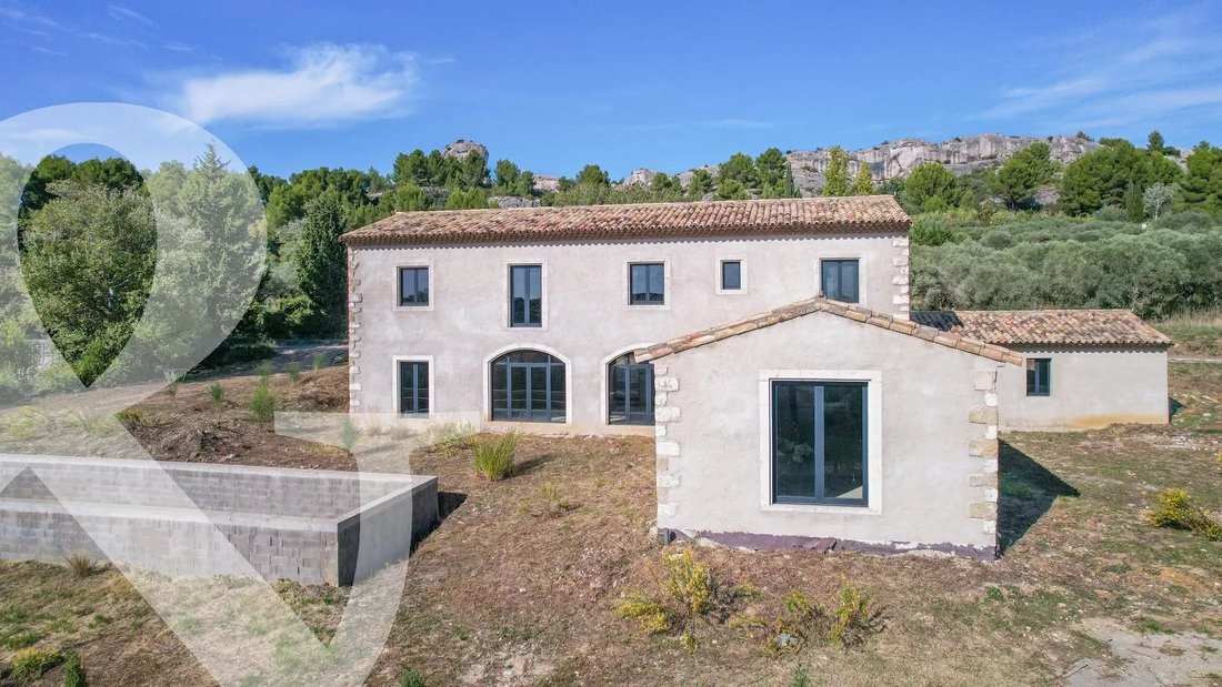 House in Paradou, Provence-Alpes-Côte d'Azur, France 3 - 16667589