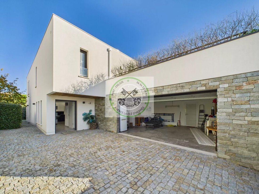 Villa in Counillier Valescure, Frejus, France 3 - 16667201