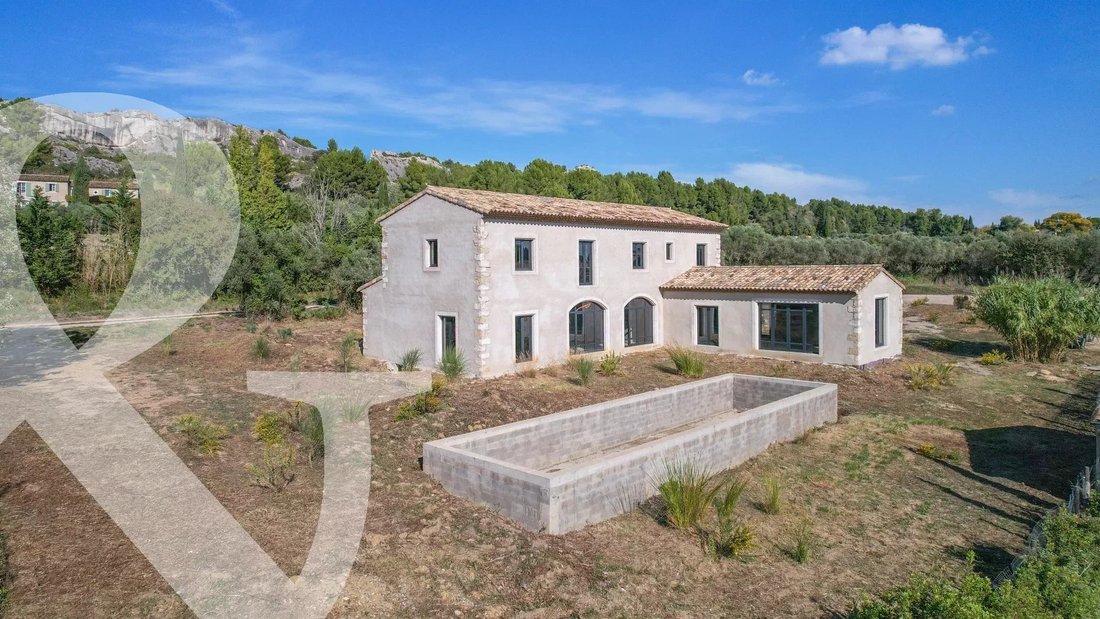 House in Paradou, Provence-Alpes-Côte d'Azur, France 2 - 16667589