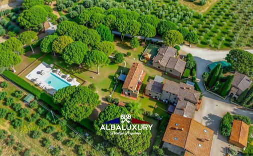 Villa in Tuoro sul Trasimeno, Umbrien, Italien 1