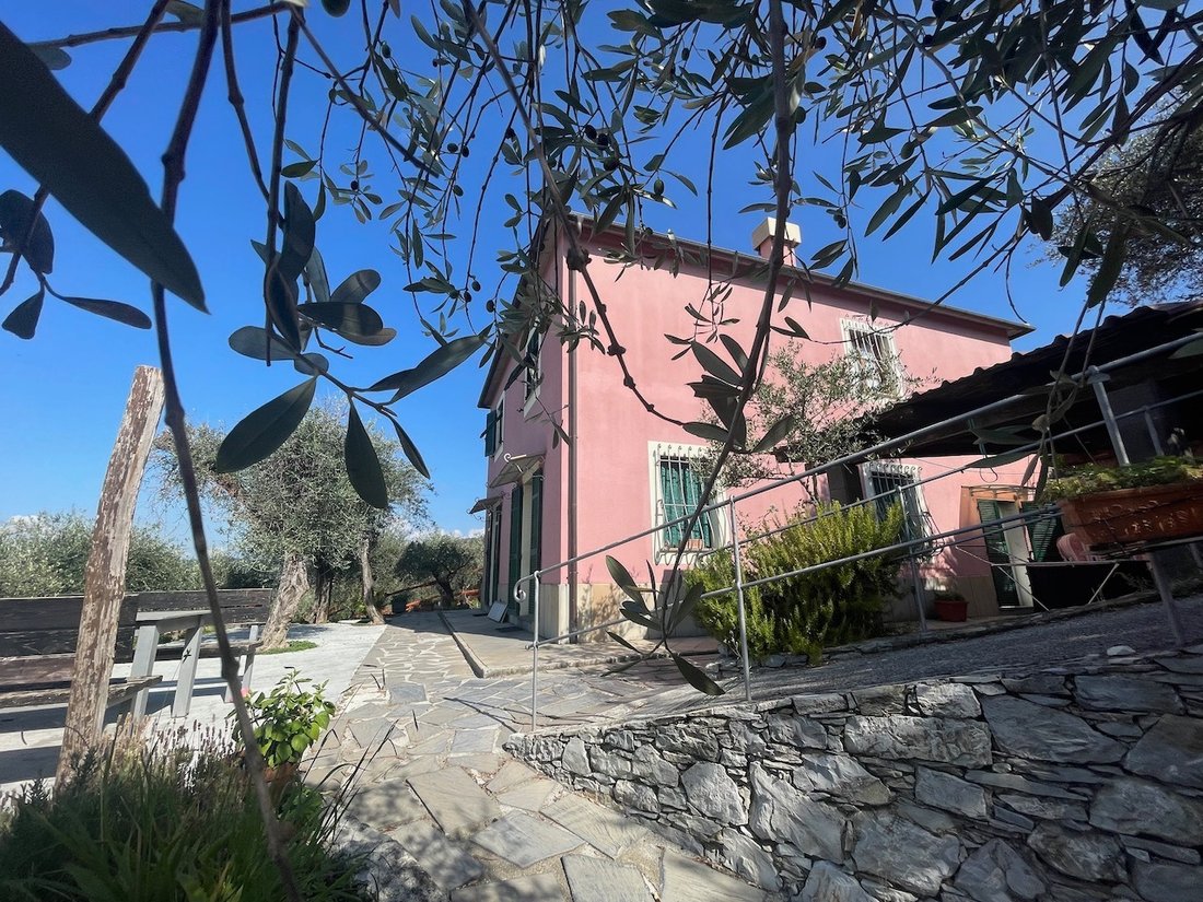 Villa in Lavagna, Liguria, Italy 1 - 16669013