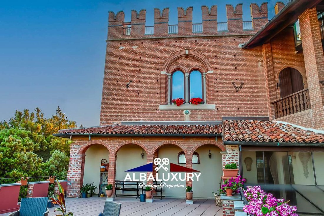 Villa in Rosignano Monferrato, Piedmont, Italy 2 - 15346253