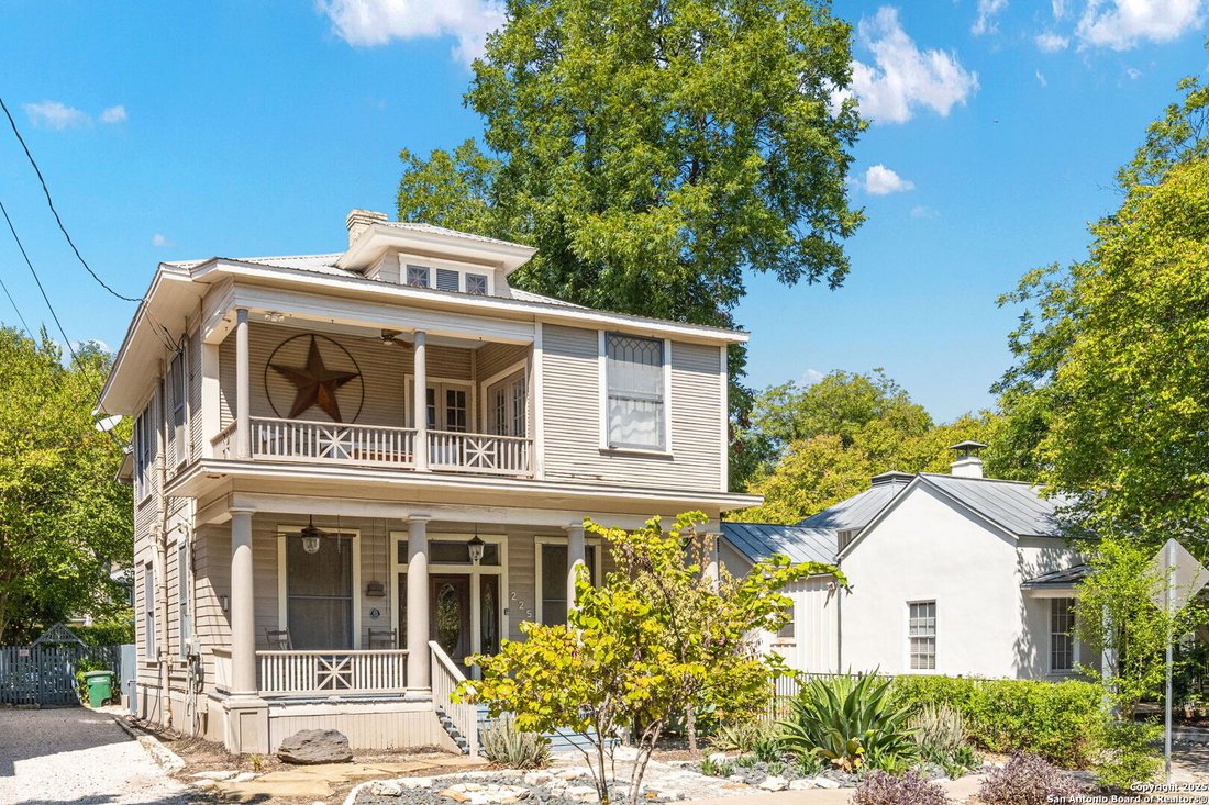 House in San Antonio, Texas, United States 2 - 16668165
