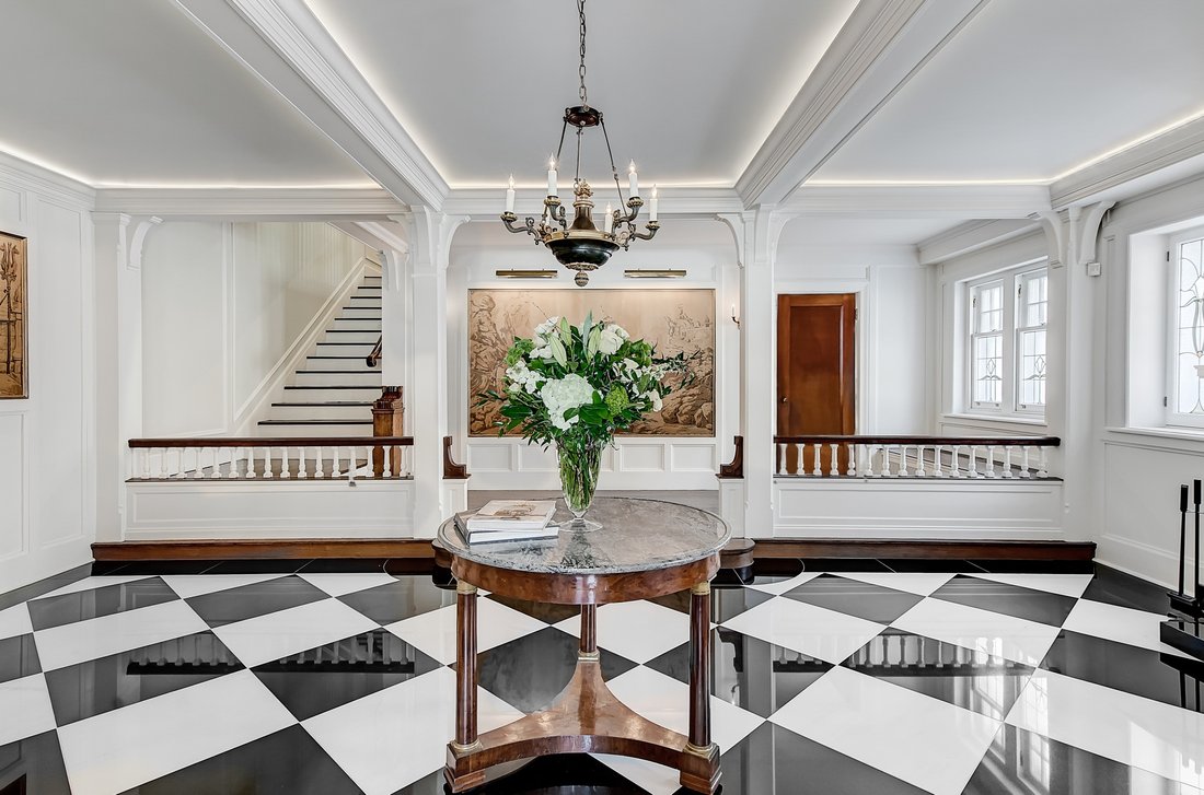 House in Westmount, Quebec, Canada 3 - 16669721