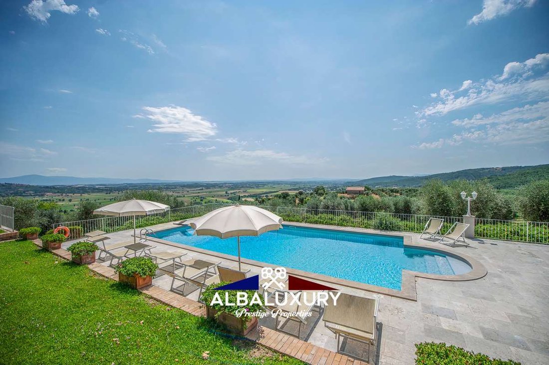 Villa in Sinalunga, Tuscany, Italy 2 - 16669379