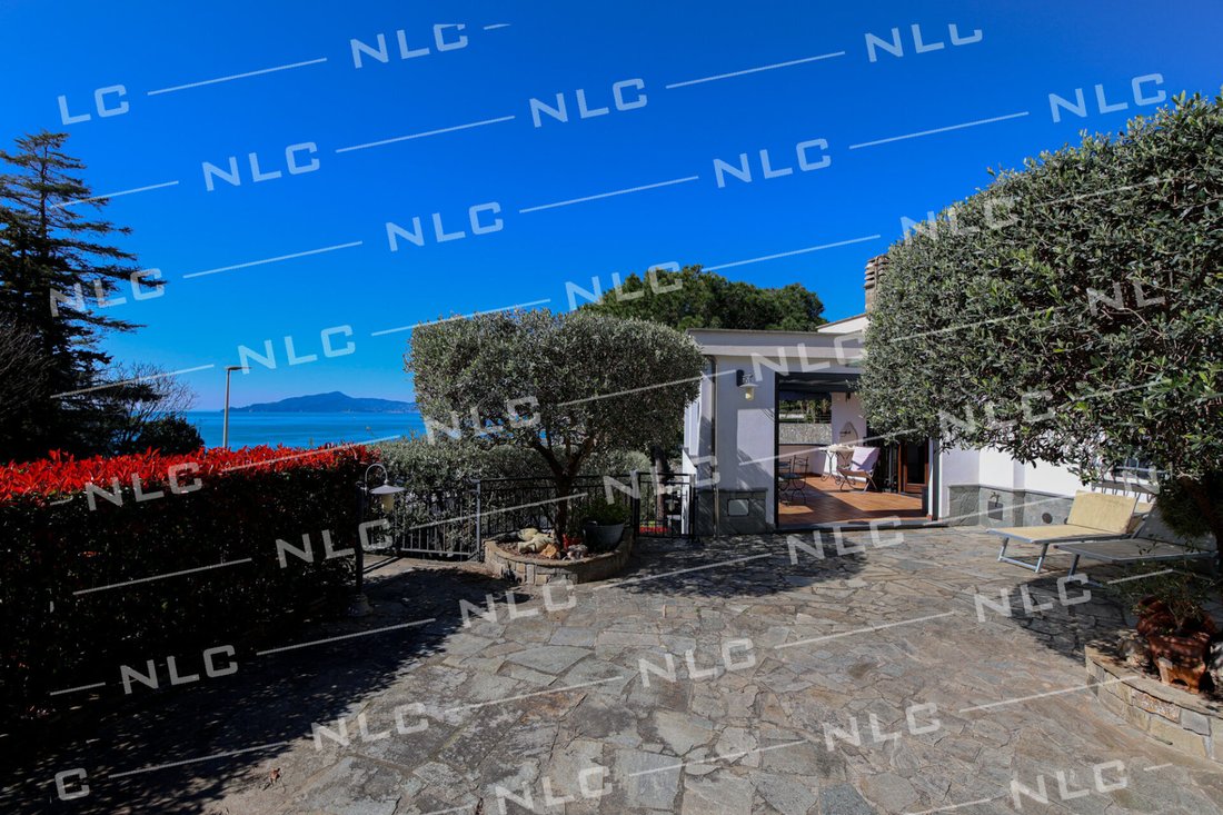 Villa in Lavagna, Liguria, Italy 1 - 16668873