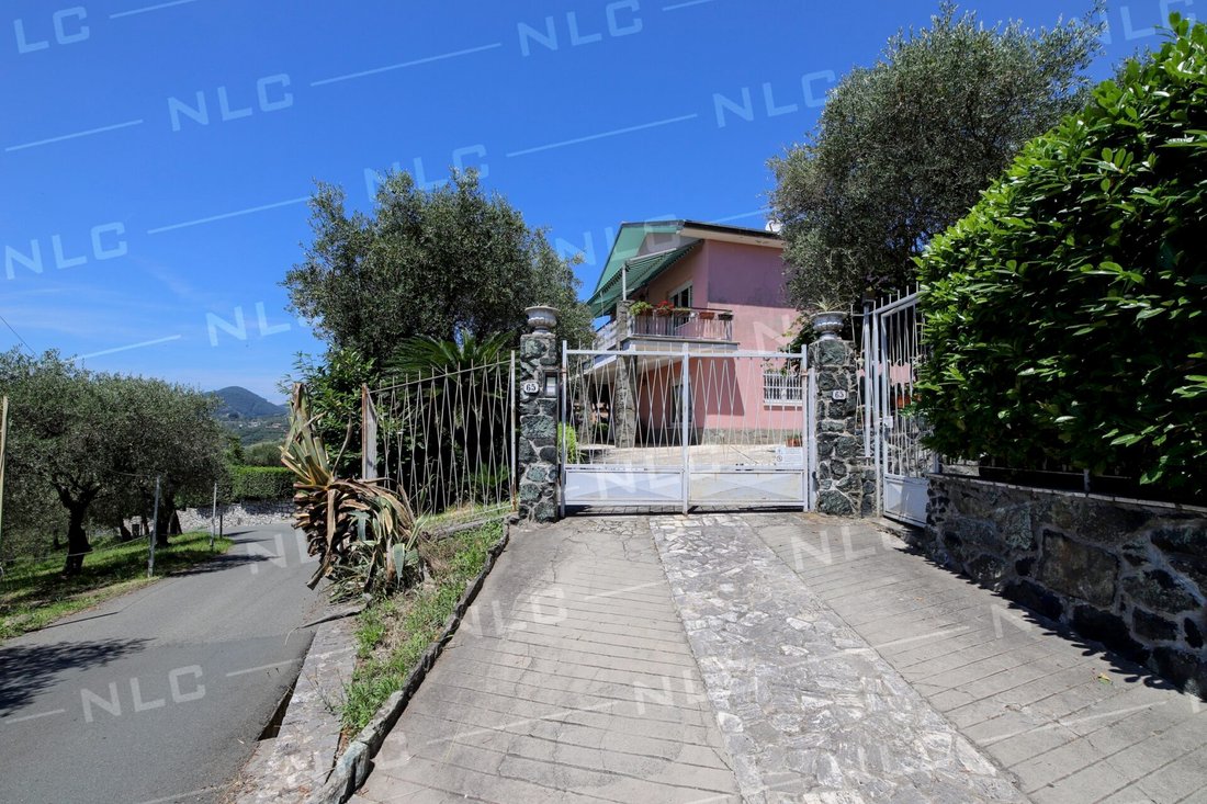 Villa in Lavagna, Liguria, Italy 1 - 16669029
