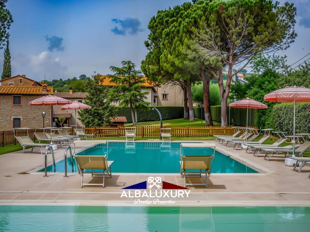 Villa in Tuoro sul Trasimeno, Umbria, Italy 2 - 15346129