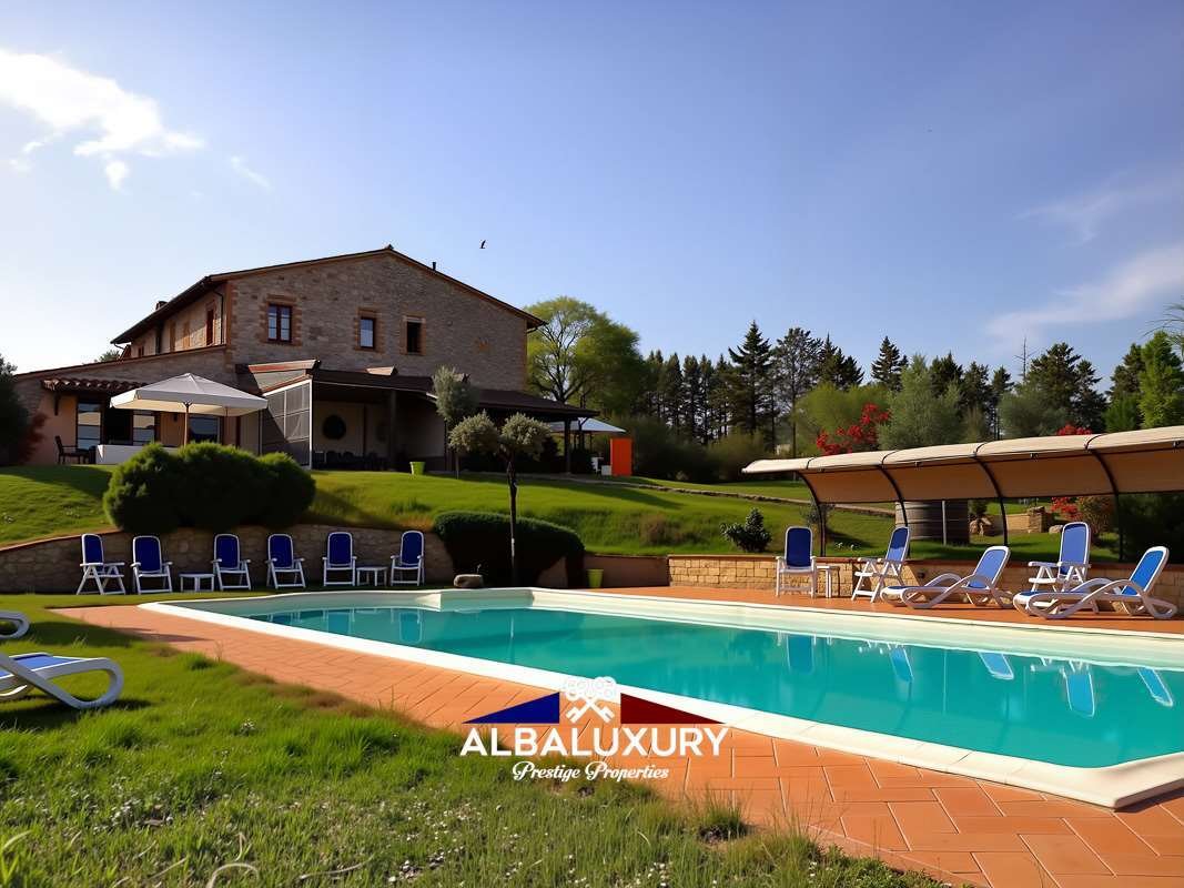Villa in Montegabbione, Umbria, Italy 1 - 15346104