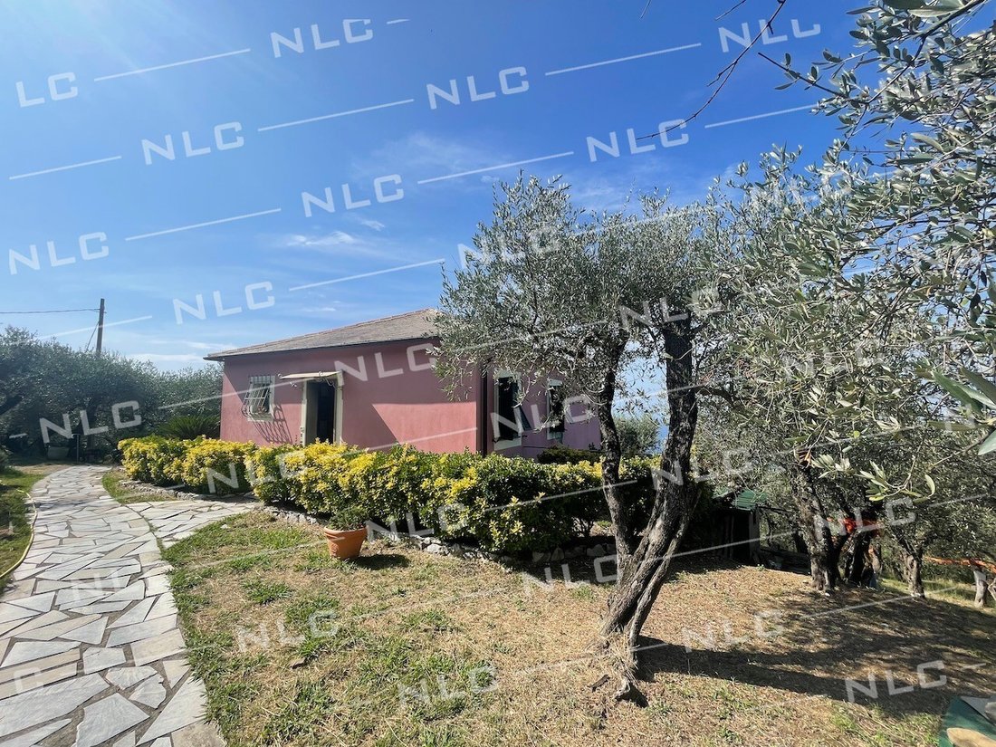 Villa in Lavagna, Liguria, Italy 2 - 16669013