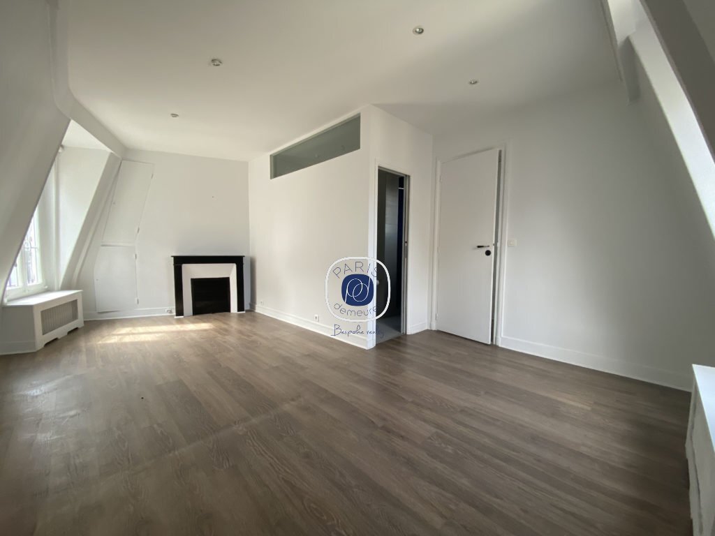 Apartment in Palais Royal, Paris 1er Arrondissement, Paris 3 - 16669144