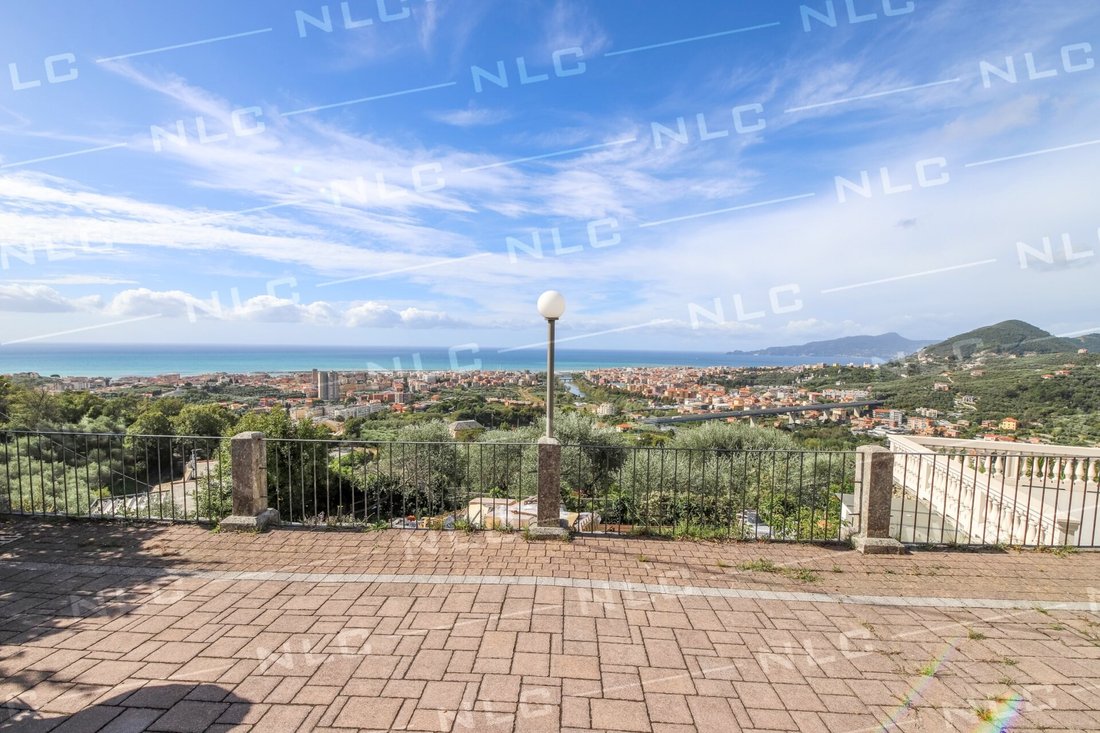 Villa in Lavagna, Liguria, Italy 1 - 16668893